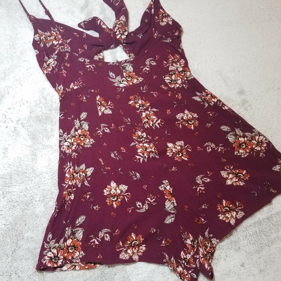 Floral Tie Front Romper - Picture 3 of 6